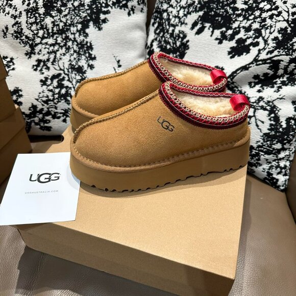 UGG Tazz Slipper  Size 38- Brand New - Picture 1 of 9